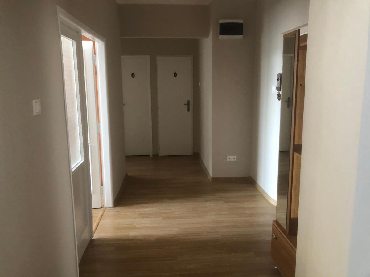 Apartman Bea, Snp 12 Velky Krtis Dış mekan fotoğraf